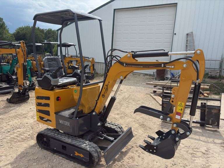 CFG MX12RX Mini Excavator image