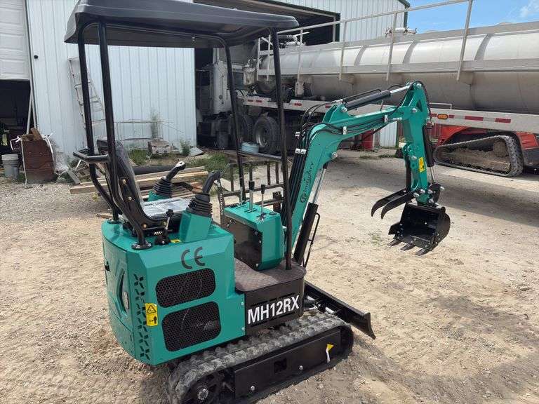 CFG MH12RX Mini Excavator image
