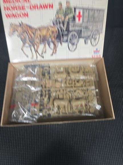 ESCI 1/35 Medical Horse-Drawn Wagon Model Kit #5014