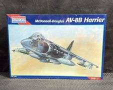 Monogram McDonnell Douglas AV-8B Harrier 1:48 Scale Model Kit