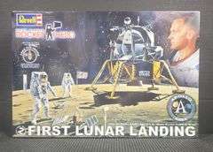 Revell Buzz Aldrin Rocket Hero First Lunar Landing Model Kit