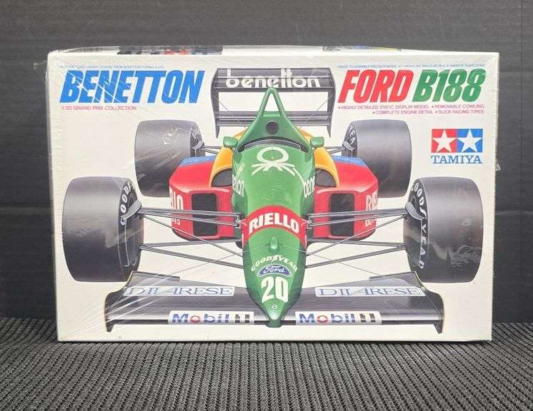 Tamiya Benetton Ford B188 1:20 Grand Prix Collection Model Kit No. 20021