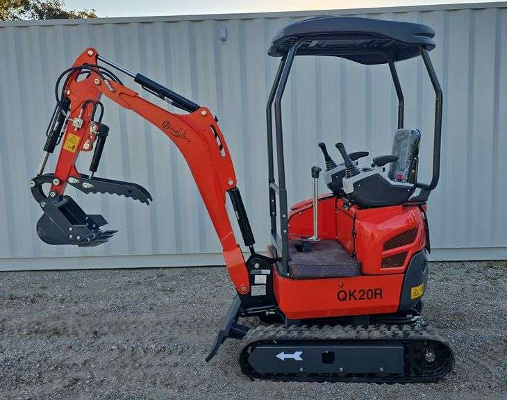 CFG QK20R Mini Excavator image