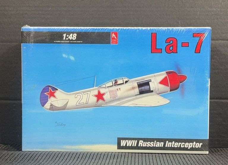 Hobby Craft La-7 WWII Russian Interceptor 1:48 Scale Model Kit