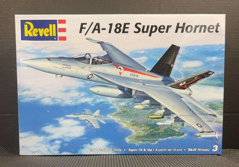 Revell F/A-18E Super Hornet 1:48 Scale Model Kit - Factory Sealed