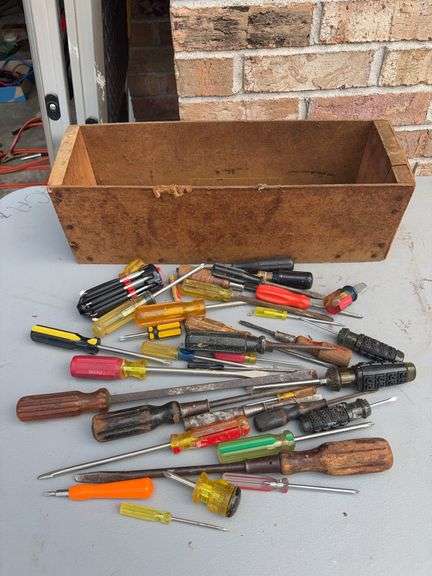Box of misc screwdrivers