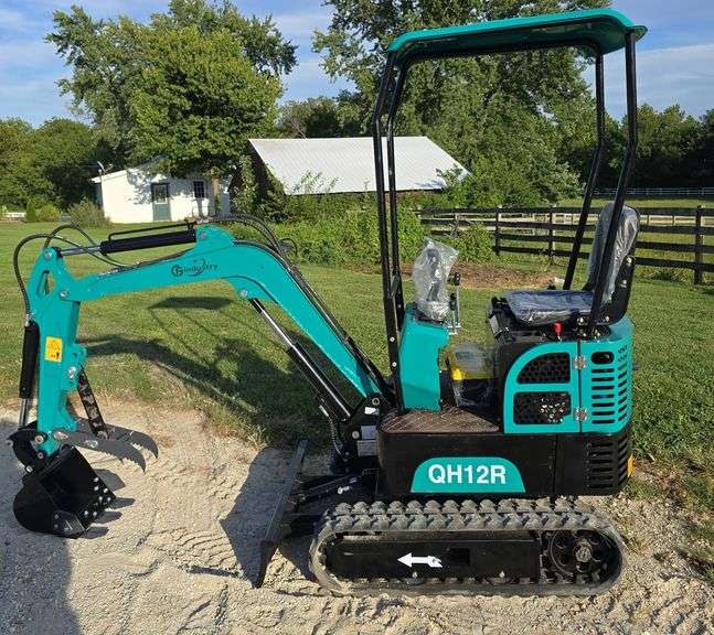 CFG QH12R Mini Excavator image