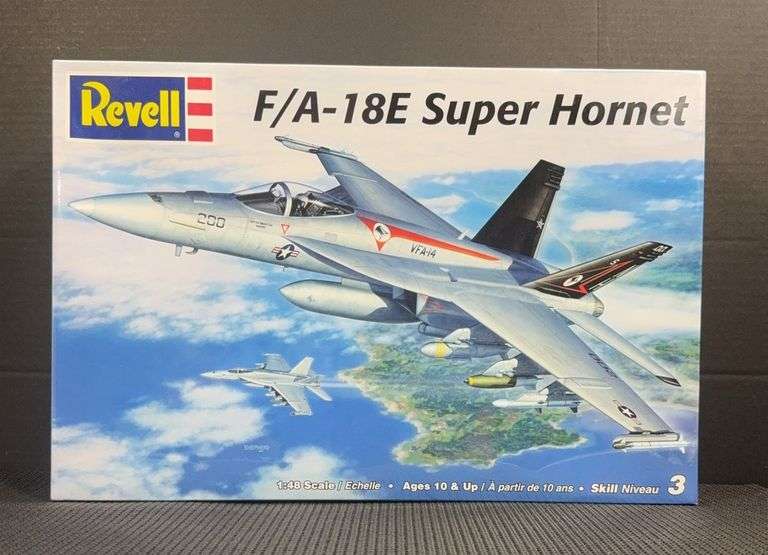Revell F/A-18E Super Hornet 1:48 Scale Model Kit #85-5519