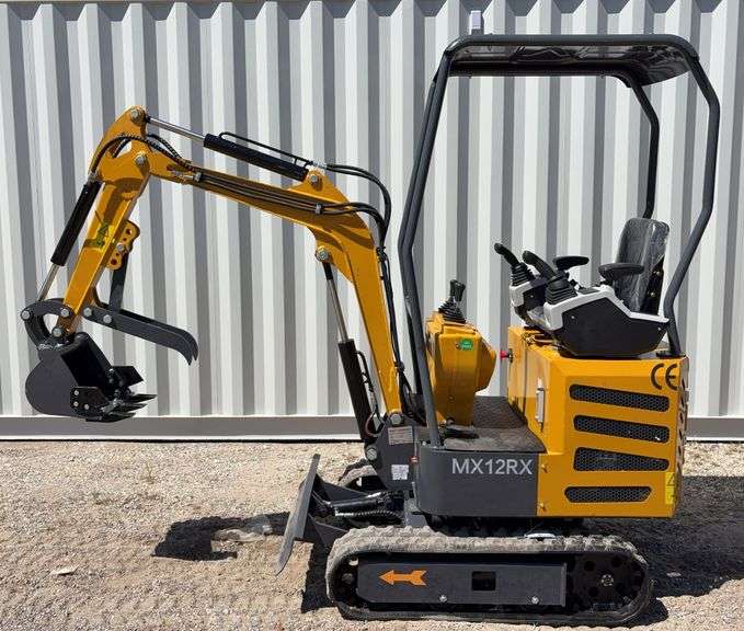 CFG MX12RX Mini Excavator image
