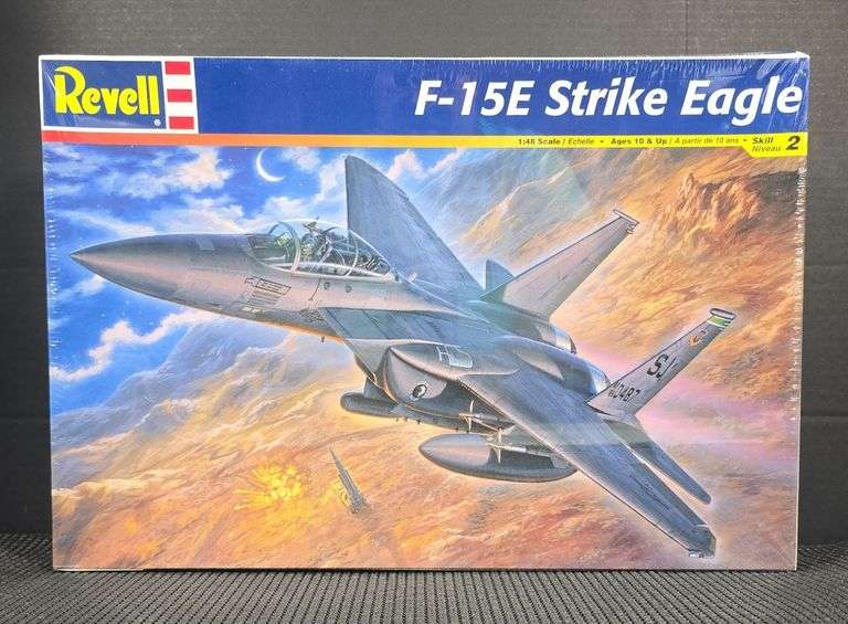 Revell F-15E Strike Eagle 1:48 Scale Model Kit #85-5511 Factory Sealed