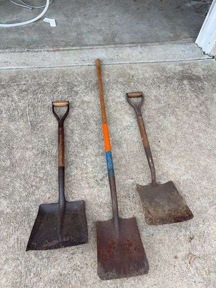 3 Scoop Shovels