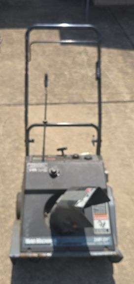 Yard Machines 3Hp 21" snow blower