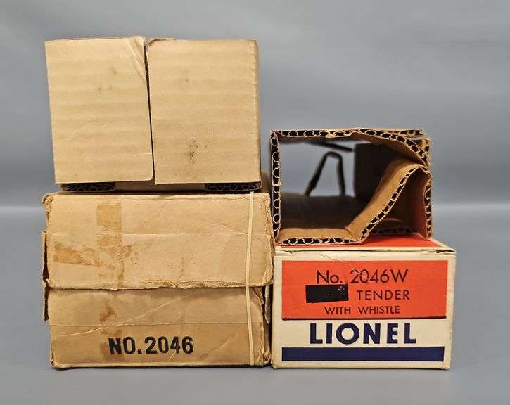 Lionel Postwar O 2046 Locomotive and 2046W Tender BRICK Original Boxes image