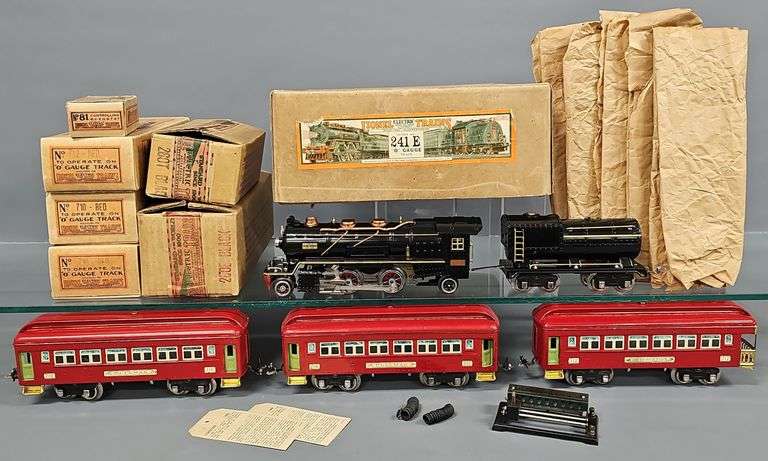 Fantastic Boxed Lionel Prewar O Gauge 241E Steam Passenger Set image