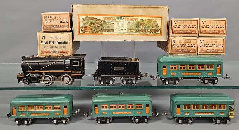 Boxed Lionel Prewar O Gauge 236 Steam Passenger Set image