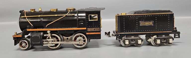 Lionel Prewar O Gauge 258 Steam Locomotive and 258T Tender image
