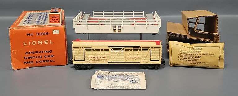 Lionel Postwar O 3366 Operating Circus Car and Corral in Original Box image