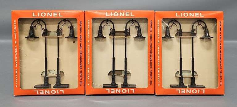Three Lionel Postwar O 75 Sets of Two Tear Drop Lamps in Brick Original Boxes image