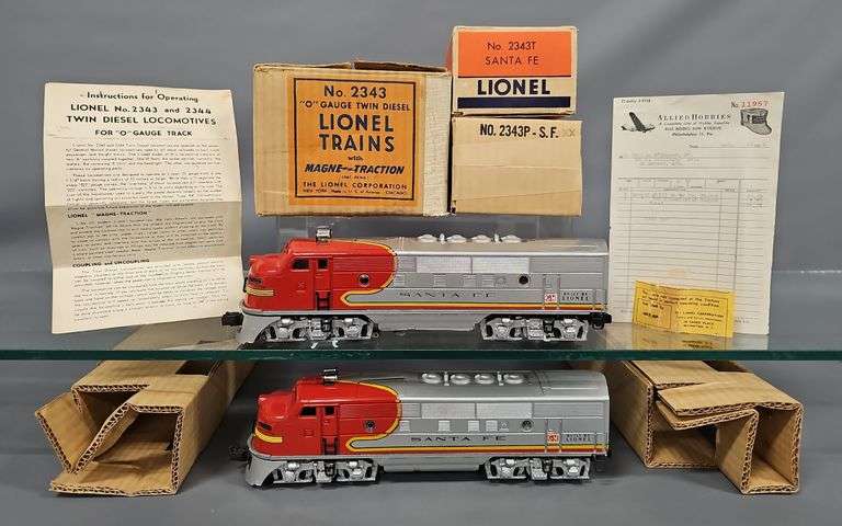 Lionel Postwar O 2343 Santa Fe F3 Diesel Locomotive Set in Master Carton image