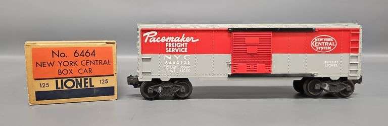 Lionel Postwar O 6464-125 New York Central Pacemaker Box Car in Original Box image