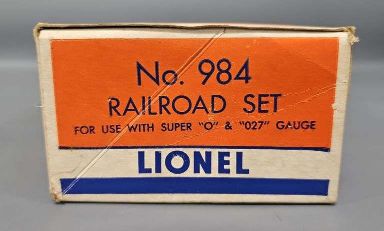 Lionel Postwar O Plasticville 984 Railroad Set in Original Box image