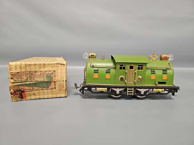 Lionel Prewar O Gauge Light Green w/ Orange Hatches 254 Electric Locomotive in Original Box image