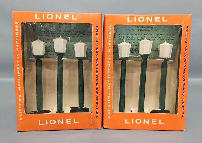 Two Lionel Postwar O 76 Boulevard Lamp Sets in Original Boxes image