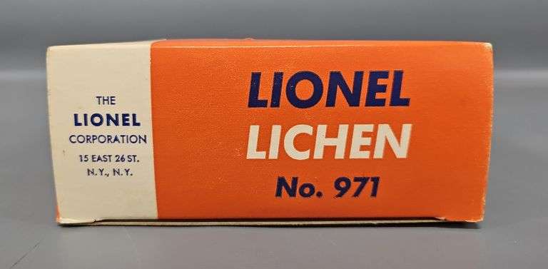 Tough Lionel Postwar 971 Lichen in Original Box image