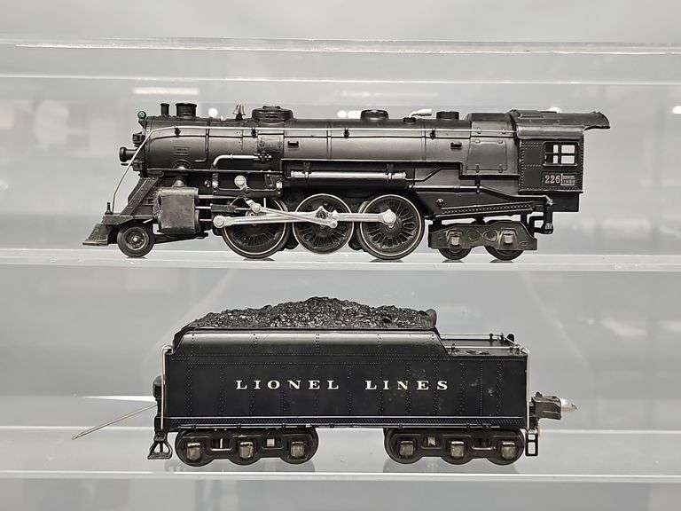 Lionel Prewar O Gauge 226 Steam Locomotive and 2226W Tender image