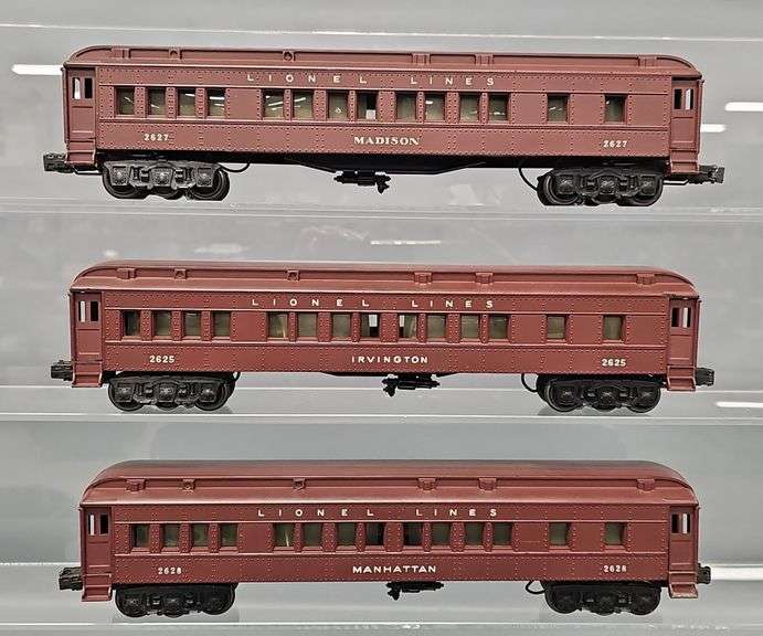 Matched Set of Lionel Postwar O Heavyweight Madison Cars 2625 2627 2628 image