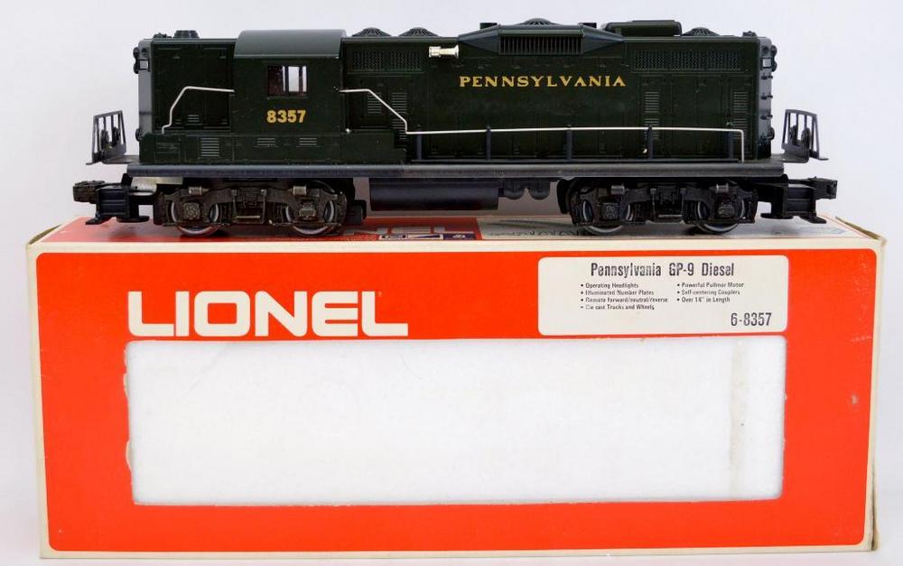 Lionel O gauge 8357 Pennsylvania GP-9 diesel locomotive in original box