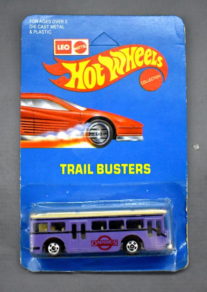 India Leo Mattel Hot Wheels Trail Busters purple Omnibus Bus carded