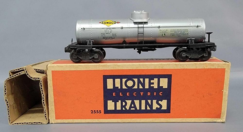 Postwar Lionel 2555 O gauge tank car in original box with insert