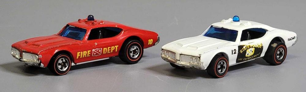 Two Hot Wheels Redline Olds 442 Cruisers