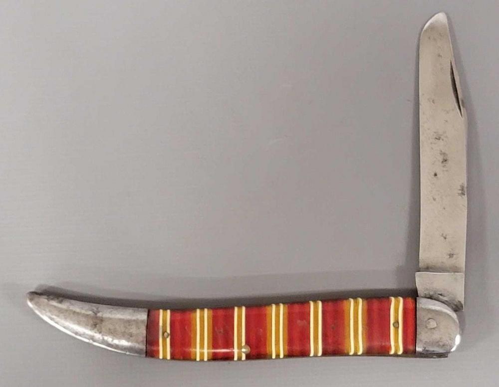 Vintage Remington UMC serpentine pocket knife with celluloid handle