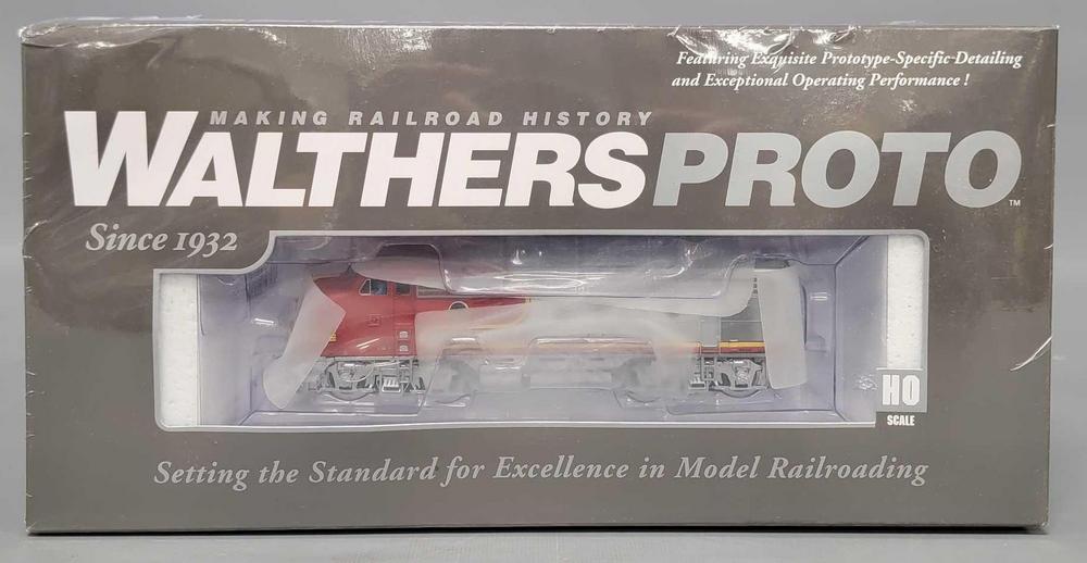 Factory sealed Walthers Proto HO Santa Fe F7 A/B diesel locomotive set in original boxes 40697