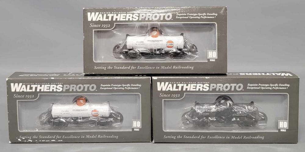 Three Walthers Proto HO Type 21 ACF 10,000 gallon insulated tank cars in original boxes
