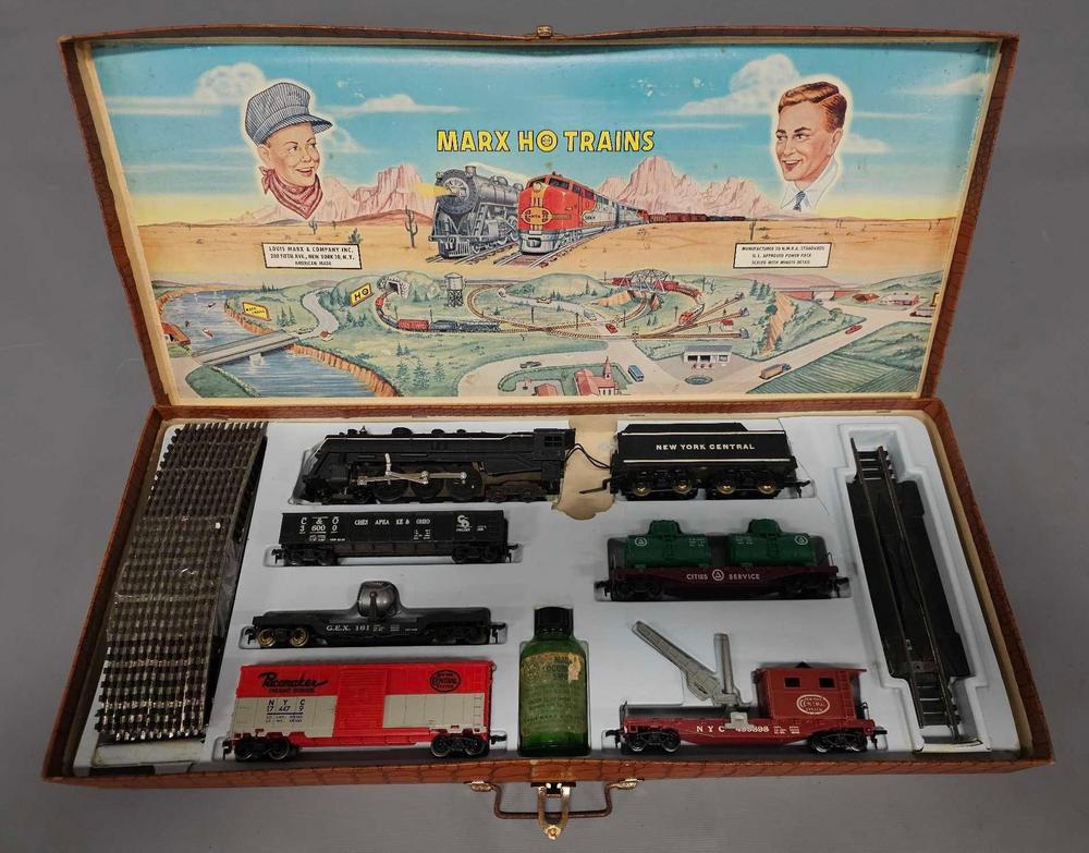 Vintage Marx HO scale steam freight train set in alligator case