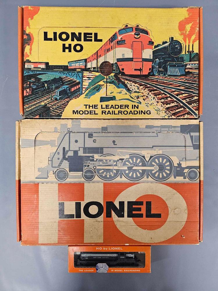 Two partial Lionel postwar HO freight sets with set boxes and many inner boxes