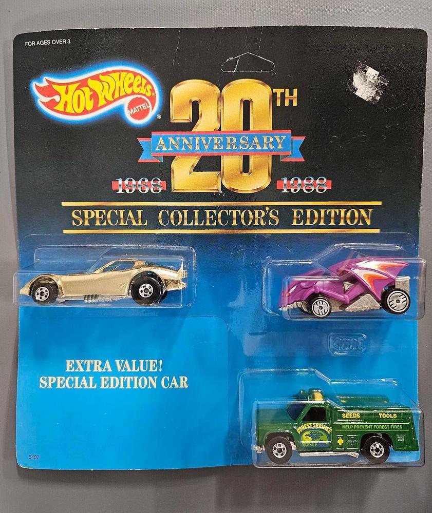 1988 blackwall Hot Wheels 20th anniversary 3 pack on blister card
