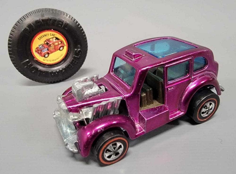 Redline Hot Wheels magenta Cockney Cab with plastic button