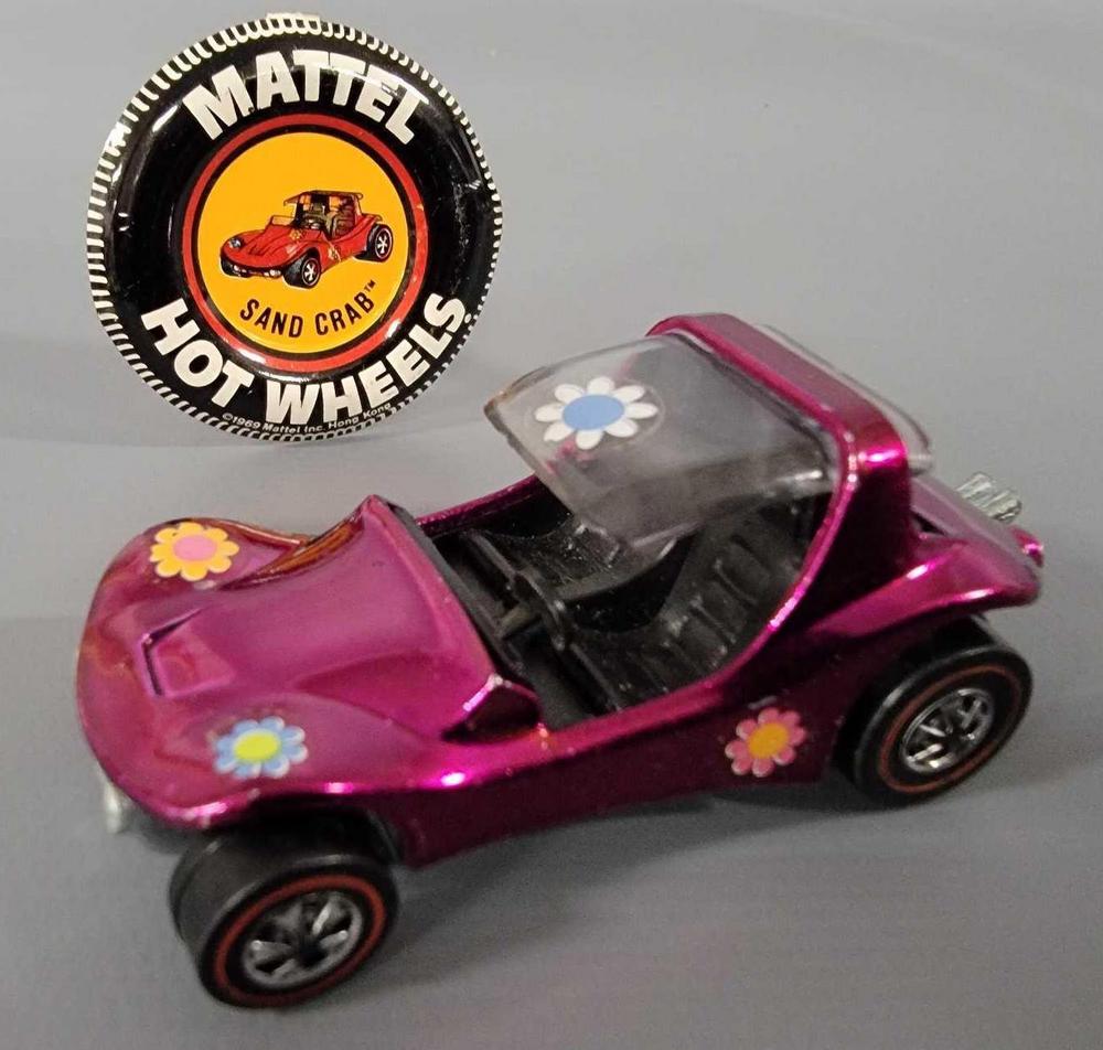 Redline Hot Wheels magenta Sand Crab with button