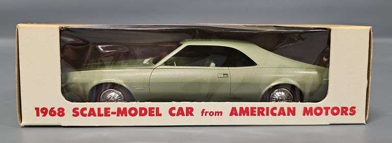 Mint 1968 AMC Javelin SST Laurel green met 1/25 scale promo car in original box image