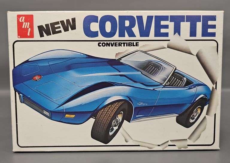 Mint unbuilt AMT New Corvette Convertible 1/25 scale model kit T460 image