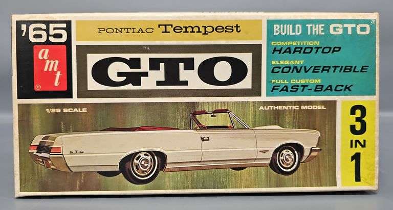 AMT 1965 Pontiac Tempest GTO 3-in-1 Customizing 1/25 scale model kit 5615-150 image