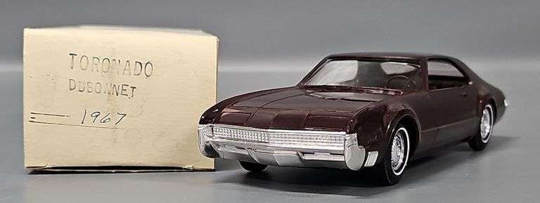Jo-Han 1967 Oldsmobile Toronado Dubonnet Coaster promo car in original box image