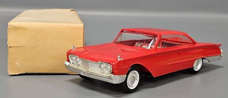 1960 Ford Starliner Friction promo car in original box image