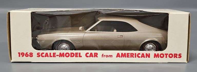 Mint 1968 AMC Javelin SST Laredo tan 1/25 scale promo car in original box image