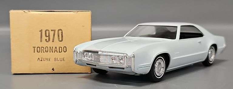 Jo-Han 1970 Oldsmobile Toronado Azure Blue Coaster promo car  in original box image