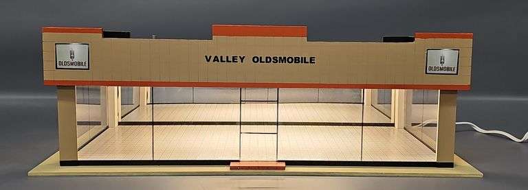 Valley Oldsmobile Dealership 1/25 Scale Diorama image